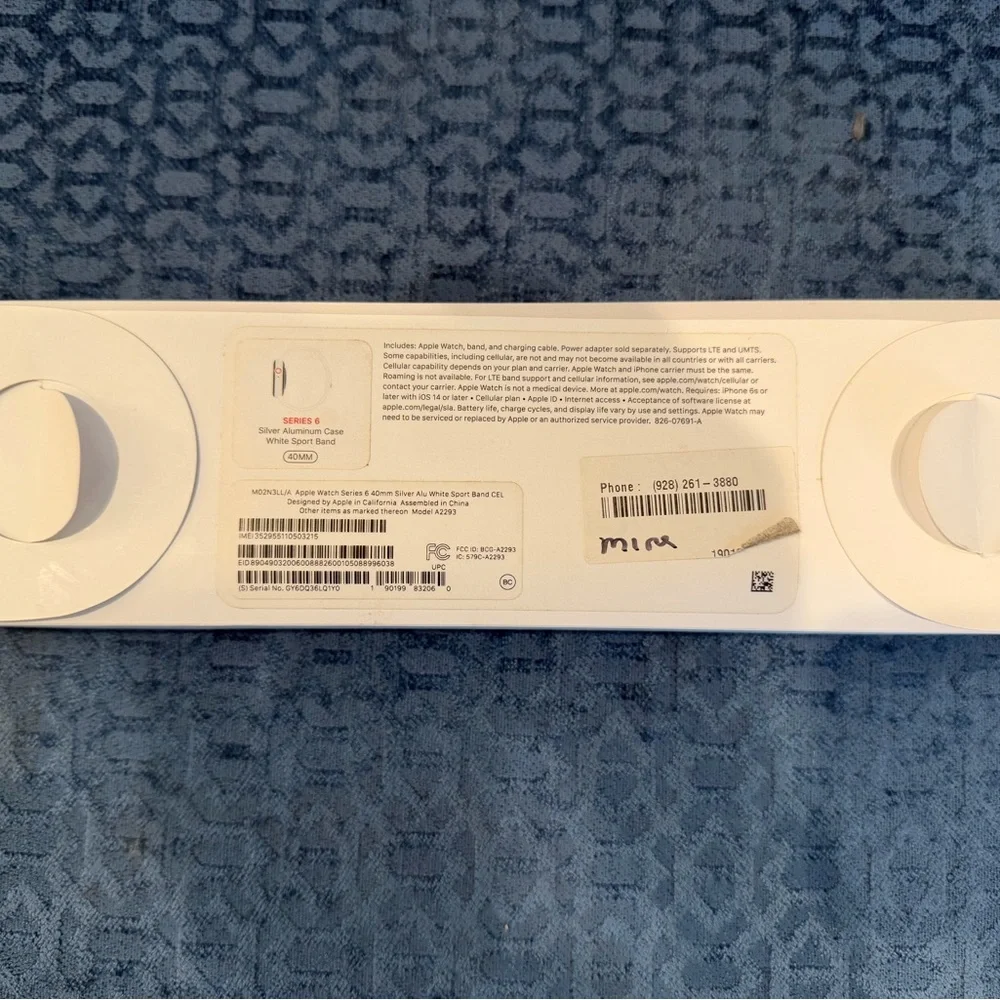 Apple Watch Series 6 silver alum 40mm white sports band